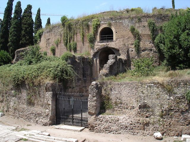 Het mausoleum van Augustus op Piazza Augusto Imperatore. Foto: Wikimedia